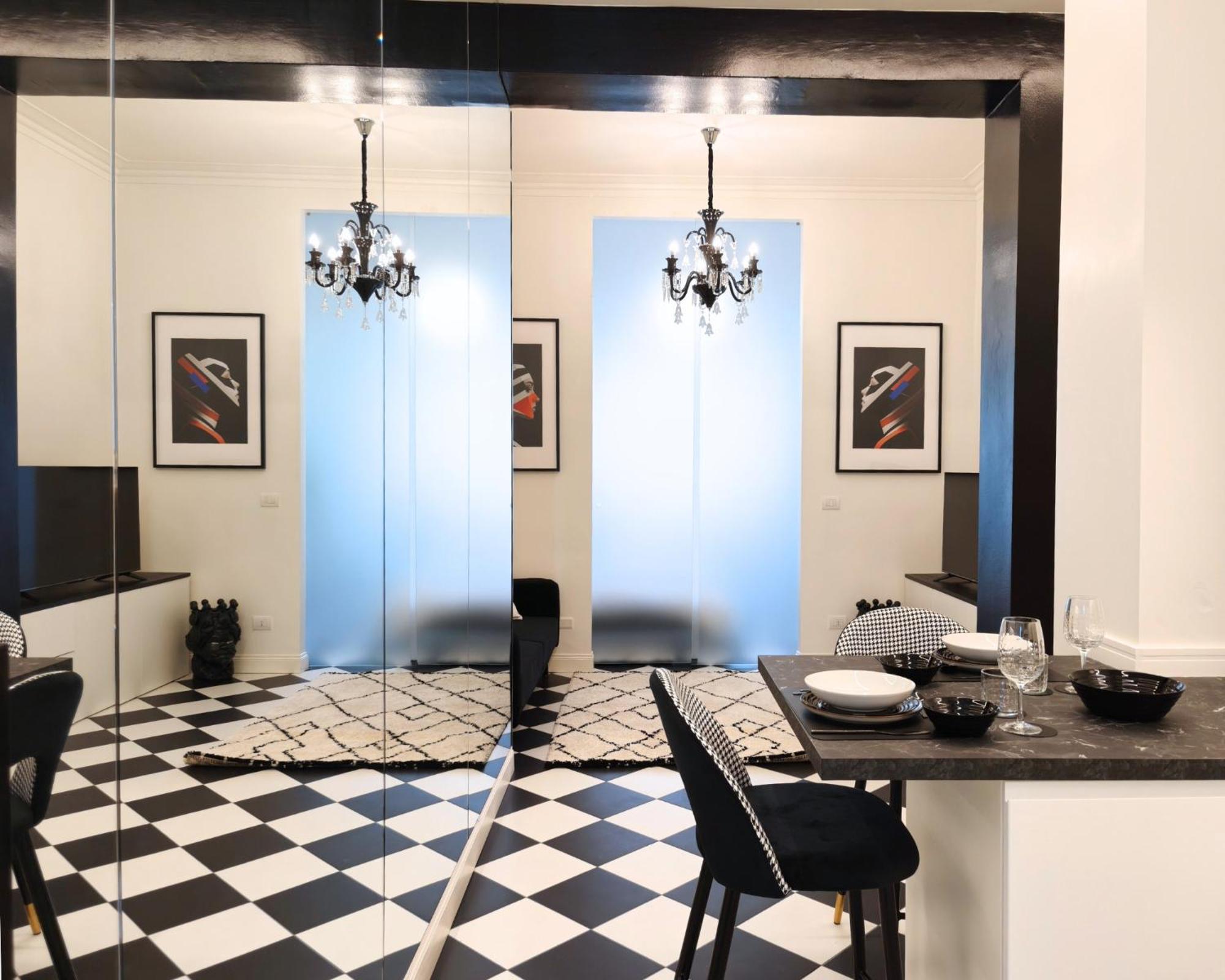 Black And White In Downtown With Ac, Wifi And Subway M1 M2 Airoport Connected, Station * Milan